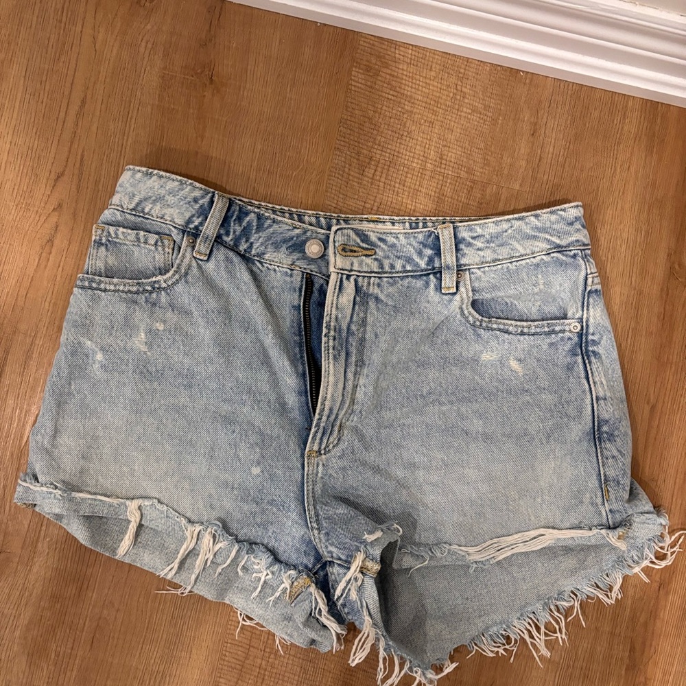 Dynamite Light Wash Denim Jean Shorts